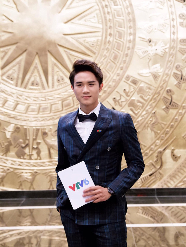 MC Nguyễn Ngọc Thịnh cũng sinh năm 1997, đang là MC VTV6. Thịnh thường xuyên lên sóng trong các chương trình được giới trẻ yêu thích như: Bữa Trưa Vui Vẻ, Đại Tiệc FA….