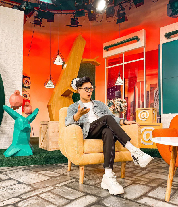 Sở hữu lối dẫn dắt hài hước, thông minh cùng nét pha trò rất "duyên dáng", Hải Sơn gây ấn tượng mạnh đối với khán giả trẻ.