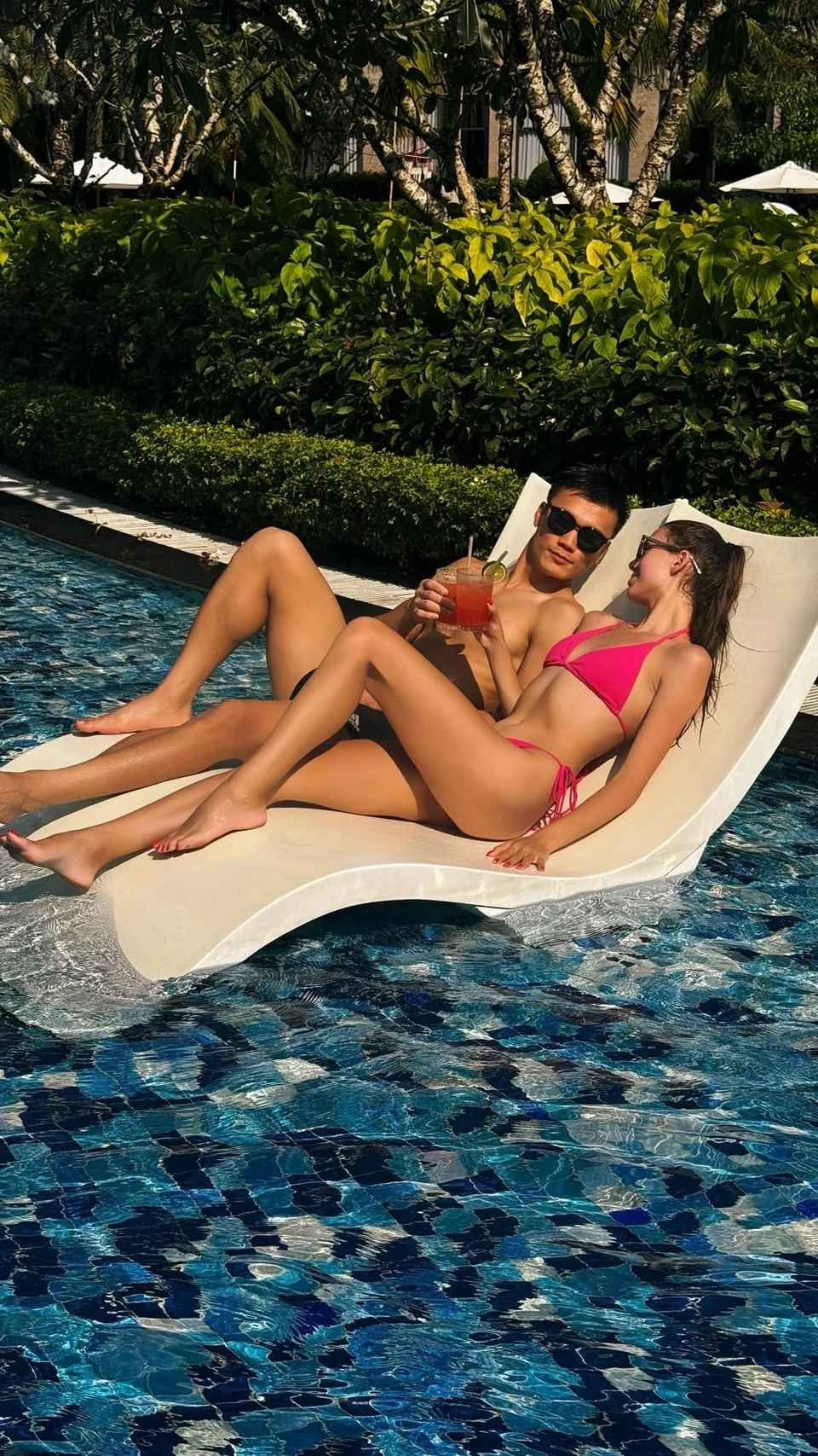 Tháng 2, dịp sinh nhật của Bùi Tiến Dũng, Dianka nhắn nhủ cô rất hạnh phúc, may mắn khi có được cuộc sống hiện tại.