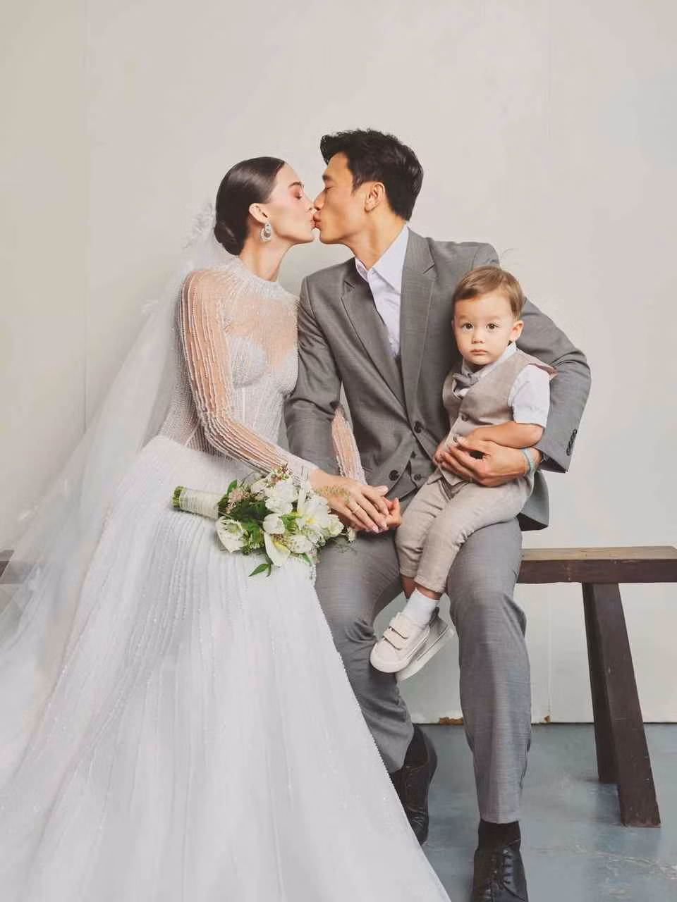 Trong khoảng 2 năm kết hôn, Dianka Zakhidova tiếp tục phát triển công việc người mẫu. Cô tham gia nhiều sự kiện khác nhau với vóc dáng đẹp.