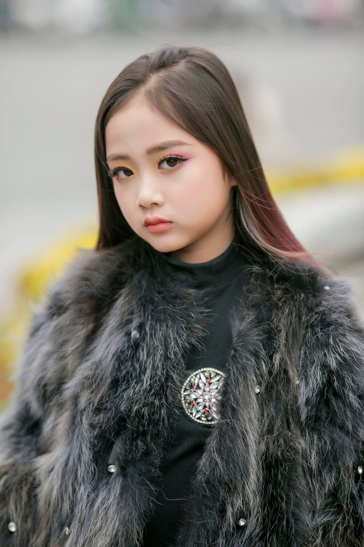 Nhờ sự kiện trên, Khánh Linh ngày càng chứng minh được tiềm năng trở thành Hoa hậu của bản thân. Cô bé người Hải Phòng cũng lọt vào “mắt xanh” của nhiều nhãn hàng, được họ trao cơ hội sải bước tại nhiều sàn diễn thời trang.