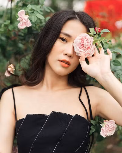 Sở hữu nhan sắc xinh đẹp cùng cuộc sống độc lập nhưng Ngọc Thảo gặp nhiều sóng gió tình cảm. Sau những mối tình dang dở, cô hiện sống độc thân và không quá bận tâm chuyện hẹn hò, kết hôn.