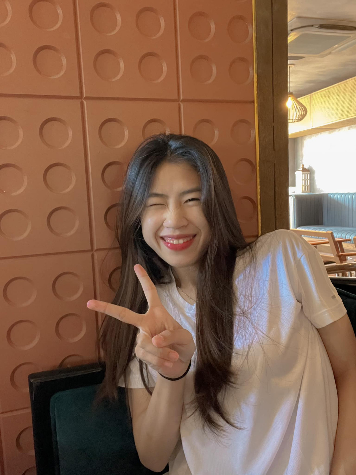 Trên trang cá nhân, những khoảnh khắc đời thường của Thanh Nhã thường nhận về sự quan tâm lớn từ người hâm mộ (Ảnh: FBNV).