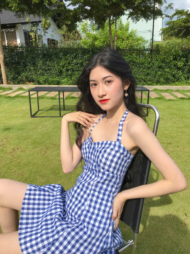 Từ áp lực nhưng với suy nghĩ tích cực, Phương Hà cũng cho biết việc được nhiều người quan tâm là điều khiến cô ngày càng hoàn thiện bản thân mình hơn.