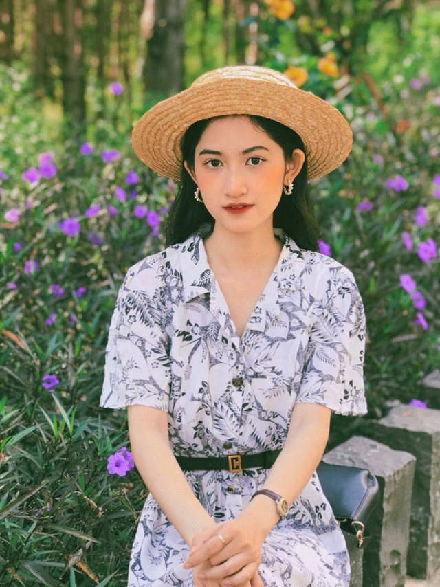 Hiện tại, Phương Hà dành nhiều thời gian cho việc học và trau dồi bản thân mình càng hoàn thiện.