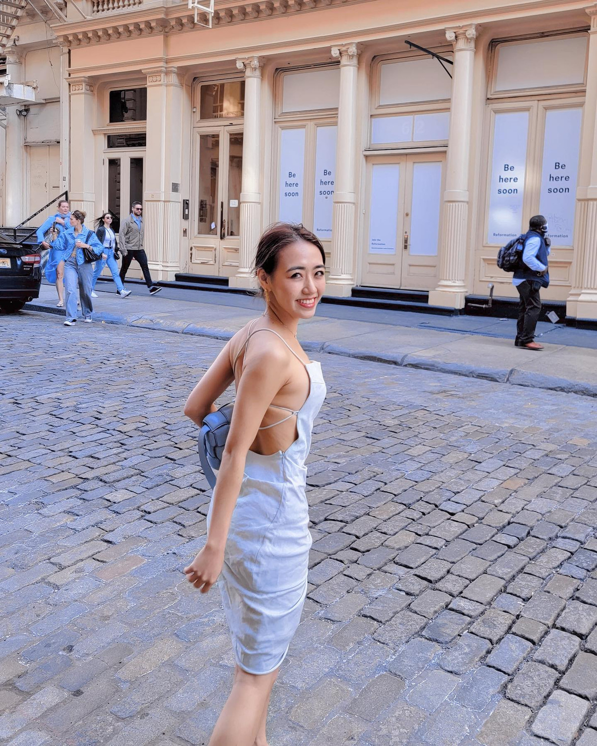 Hình ảnh khoe lưng trần của Quỳnh Anh nhận về lượt tương tác cao từ bạn bè, người hâm mộ. Và, để có thước hình ấn tượng đó, cô nàng đã dành rất nhiều thời gian cho tập luyện, nhận về kết quả xứng đáng.