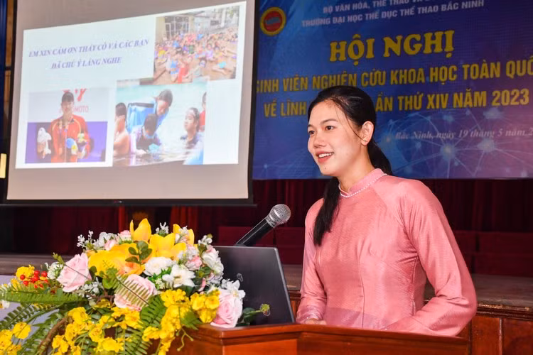 Ánh Viên vinh dự được báo cáo tại hội nghị và đã giành về giải nhất. Đây cũng là thành tựu đầu tiên của cô kể từ khi giã từ sự nghiệp thi đấu của mình.