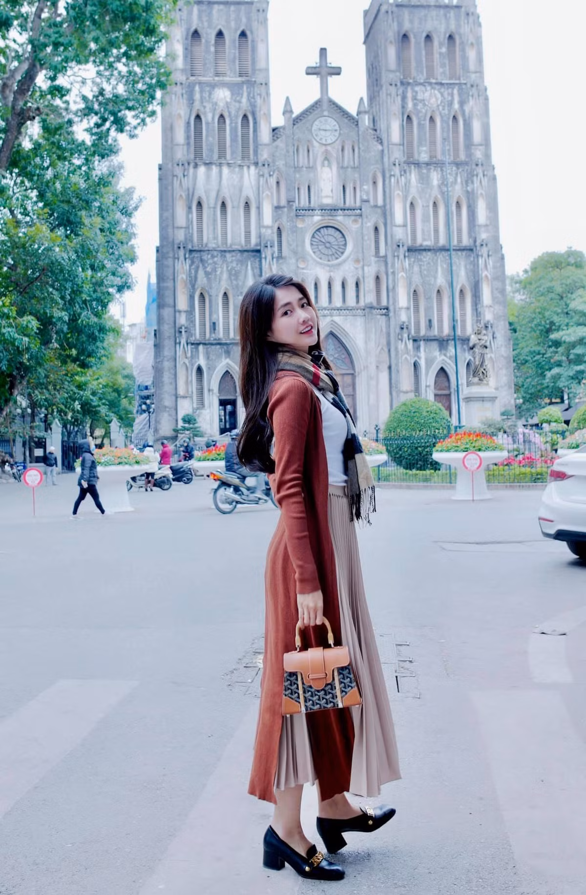 Năm 2020, bộ phim truyền hình "Gia đình là số 1" được phát sóng, trong đó Kiều Trinh Xíu đóng vai Bảo Hân.