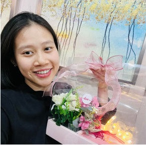 Không giống nhiều bạn gái, bà xã cầu thủ khác luôn xuất hiện lộng lẫy trên mạng xã hội, Quỳnh Anh thường thoải mái đăng tải hình ảnh với gương mặt không tô điểm nhiều son phấn.