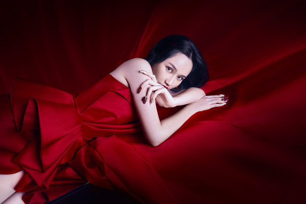 Trong dự án phim mới, cùng với những tên tuổi lớn như Salim, Samuel An hay nữ ca sĩ kẹo ngọt Amee, hot girl Trúc Anh lại một lần nữa khiến nhiều người chú ý tới mình khi xuất hiện trong hình ảnh đầy quyến rũ và mạnh bạo.