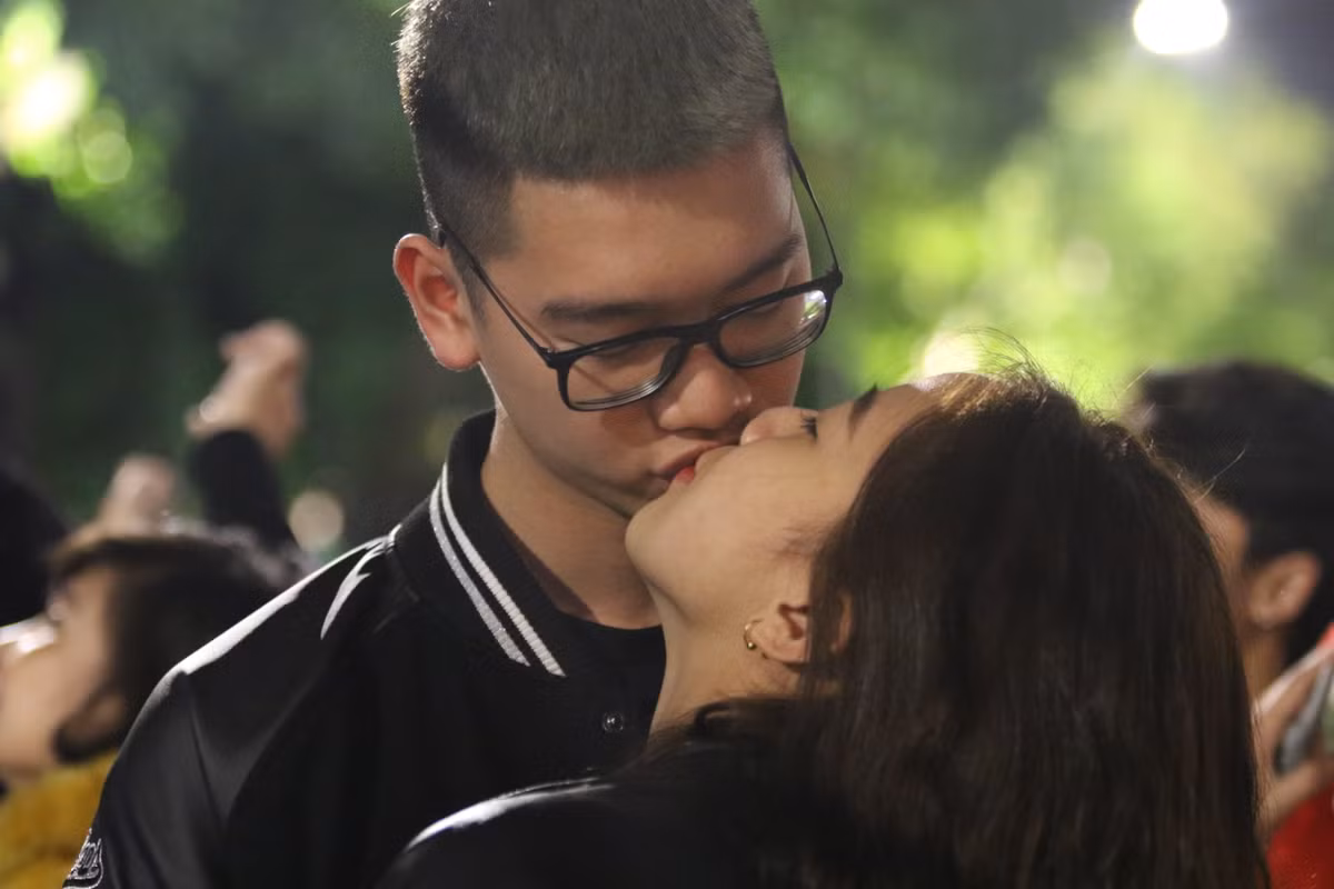 Bên nhau trong thời khắc rất đẹp này.