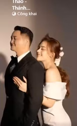 Ngoài ra, hàm răng bị sún 9 chiếc do không có tiền chữa trị của Ngân Thảo trở thành điểm nhấn để mọi người nhớ đến cô.