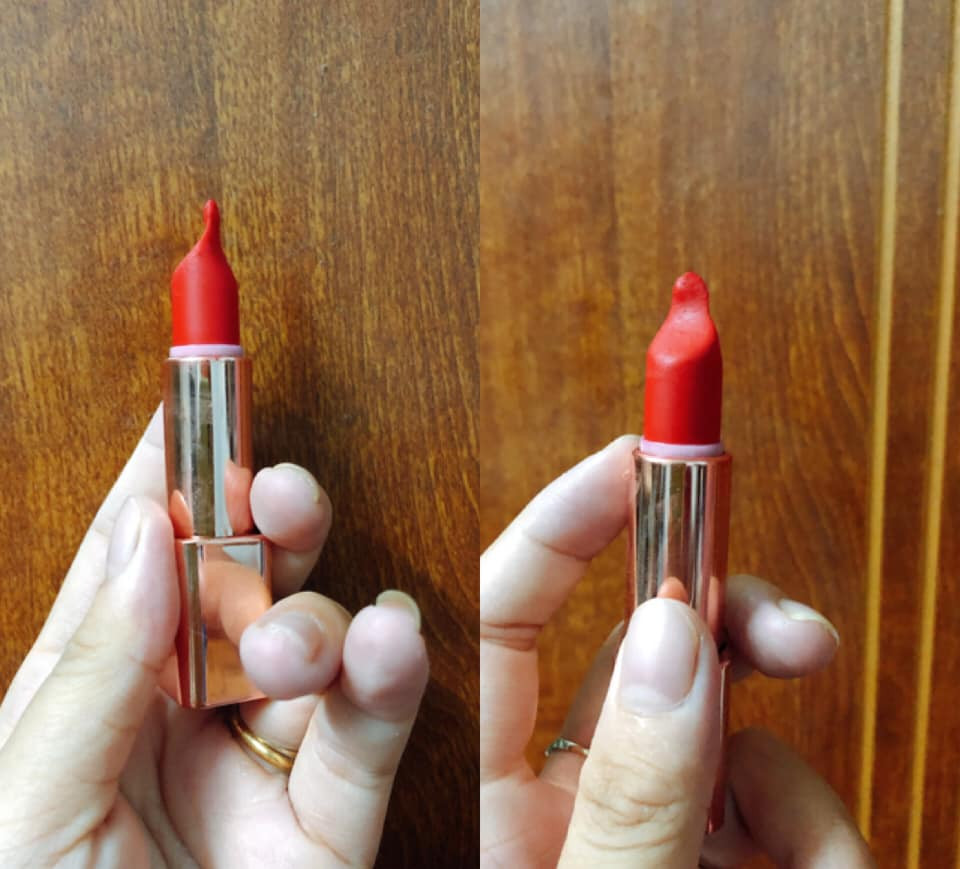 Các chàng trai đừng shock, đây thực sự là cách bôi son của một số chị em đấy.