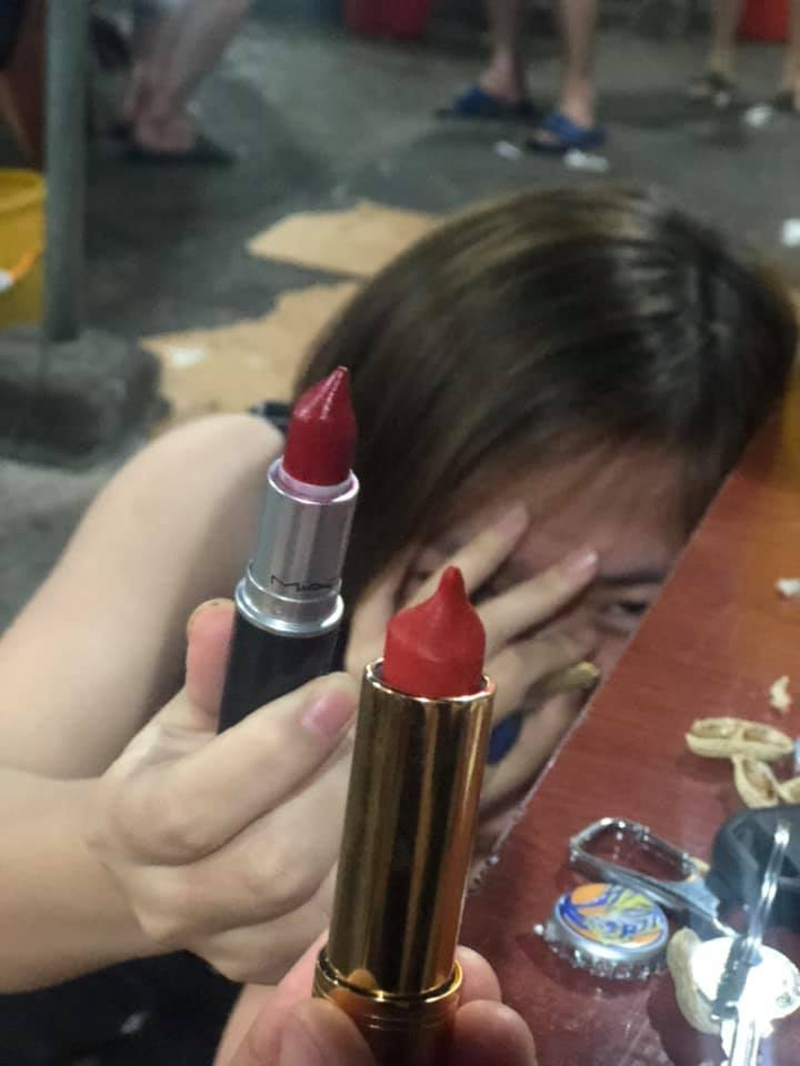 Cuộc đua ai phá son hơn ai có lẽ rất lâu nữa mới tìm được người thắng cuộc Mời quý độc giả xem video: Những vẻ đẹp không son phấn - Nguồn: VTC