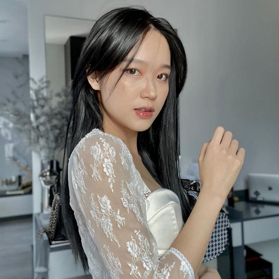 Nhờ nhan sắc mặn mà mà Tâm Xíu thậm chí còn "cân đẹp" cả hội gái xinh mới nổi.