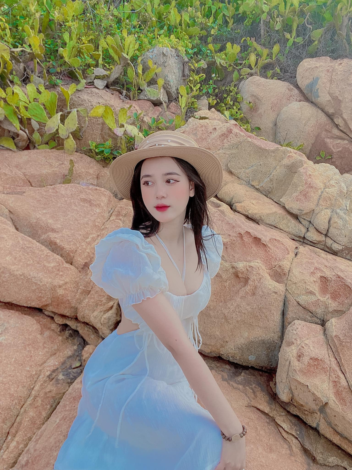 Thời điểm ấy, nhiều người cho rằng đây chỉ là một màn ăn mừng ngẫu nhiên mà thôi. Tuy nhiên đó lại là cách để Tiến Long bày tỏ tình cảm của mình dành cho cô con gái yêu vừa mới chào đời.