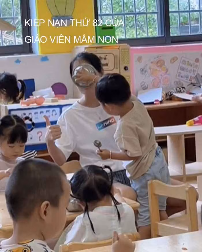 Dân mạng đua nhau ghép cụm từ này với những chủ đề hay câu chuyện của mình về cuộc sống. Chẳng hạn như: học hành, khởi nghiệp, lấy chồng,...