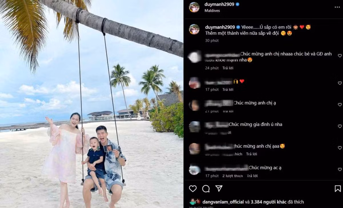 Trung vệ Đỗ Duy Mạnh đăng tải bức hình gia đình, kèm theo dòng trạng thái: "Yêeee……Ú sắp có em rồi. Thêm một thành viên nữa sắp về đội".