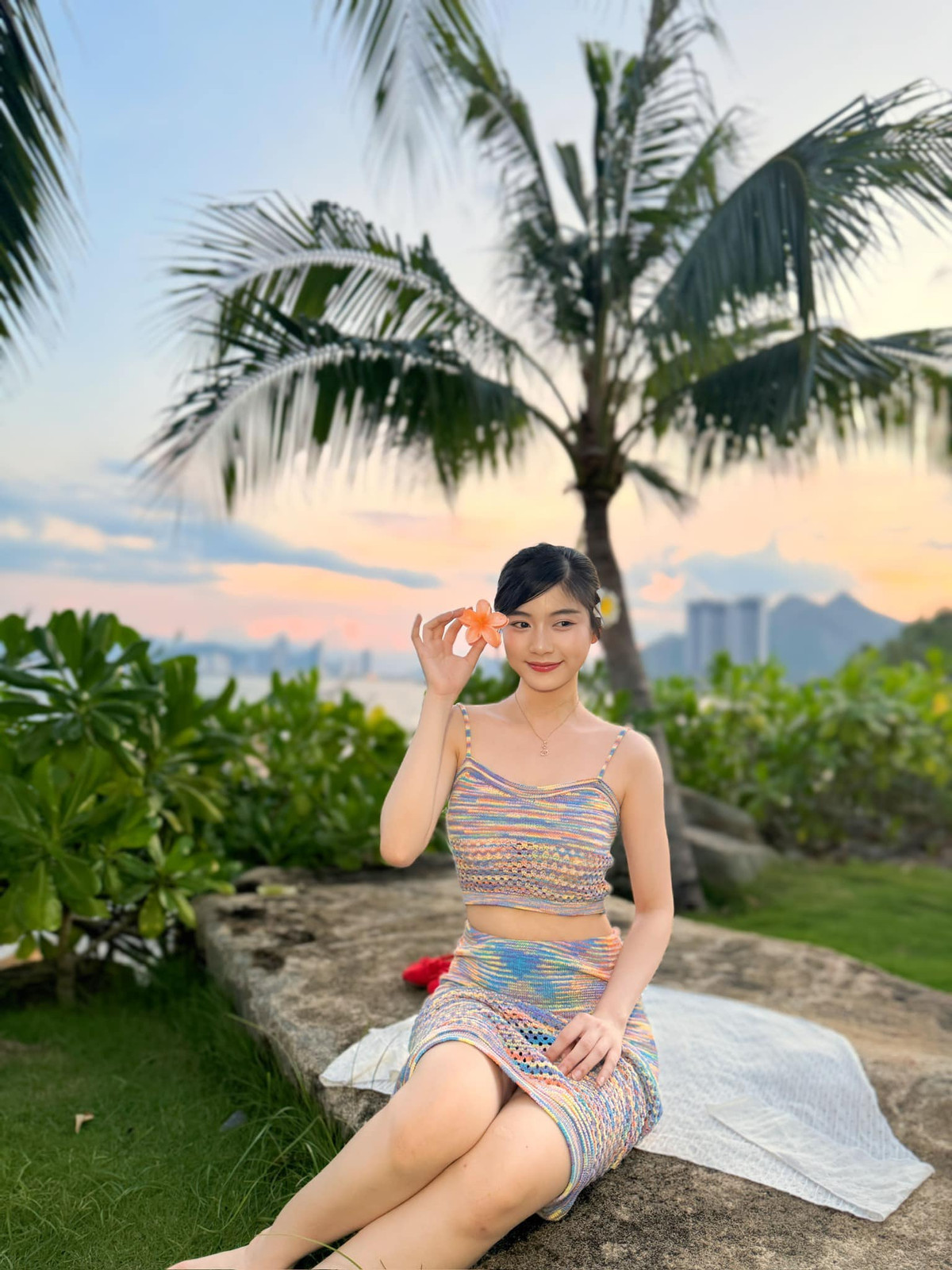 Bạn trai của Nam Phương cũng là streamer có tiếng làng game - Win. D (tên thật là Nguyễn Minh Duy). Cặp đôi công khai hẹn hò vào năm 2020 sau khi tham gia một show thực tế và nhận nhiều lời khen của khán giả.