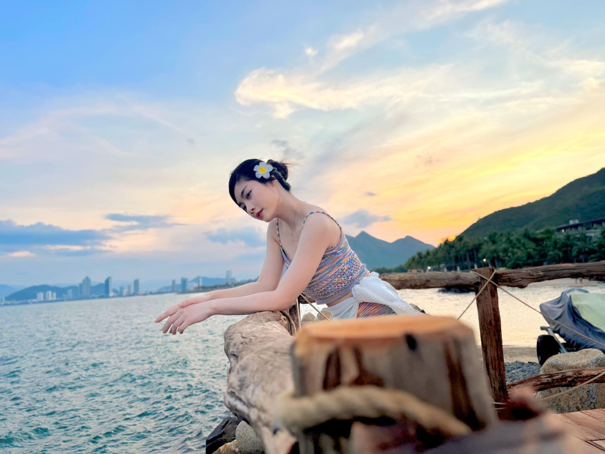 Vẻ đẹp và thần thái của Nam Phương khiến nhiều người phải thừa nhận rằng đôi khi, những tác phẩm cosplay còn khiến nhân vật trở nên sống động và quyến rũ hơn cả trong game.