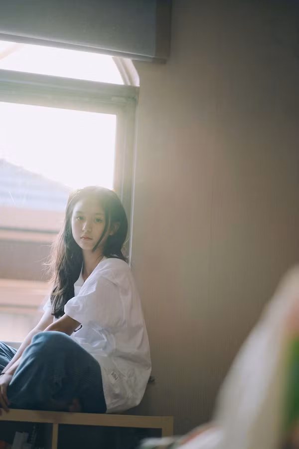 Đến nay, “búp bê Trung Quốc” Sở Điềm đã bước sang tuổi 13. Trên trang Weibo gần 4 triệu người theo dõi của mình, cô bé vẫn thường xuyên cập nhập hình ảnh bản thân.