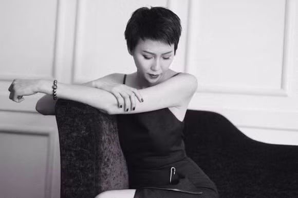 Nhìn ảnh, có thể thấy cô Mai Đoàn - mẹ Doãn Hải My rất trẻ trung dù đã ở độ tuổi U50.