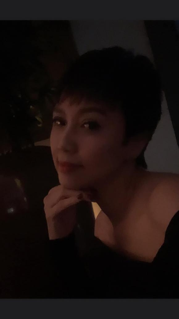 Cô Mai Đoàn từng được khen tới tấp nhờ thần thái trẻ trung và vóc dáng thon gọn như người mẫu.