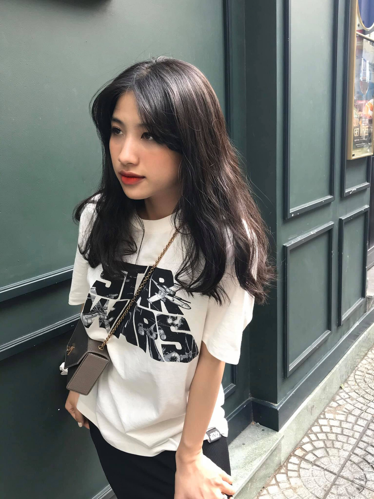 Quan điểm sống của Minh Thư là, tận hưởng cuộc sống theo cách của riêng mình và chấp nhận vượt qua những chông gai như một lẽ tự nhiên.