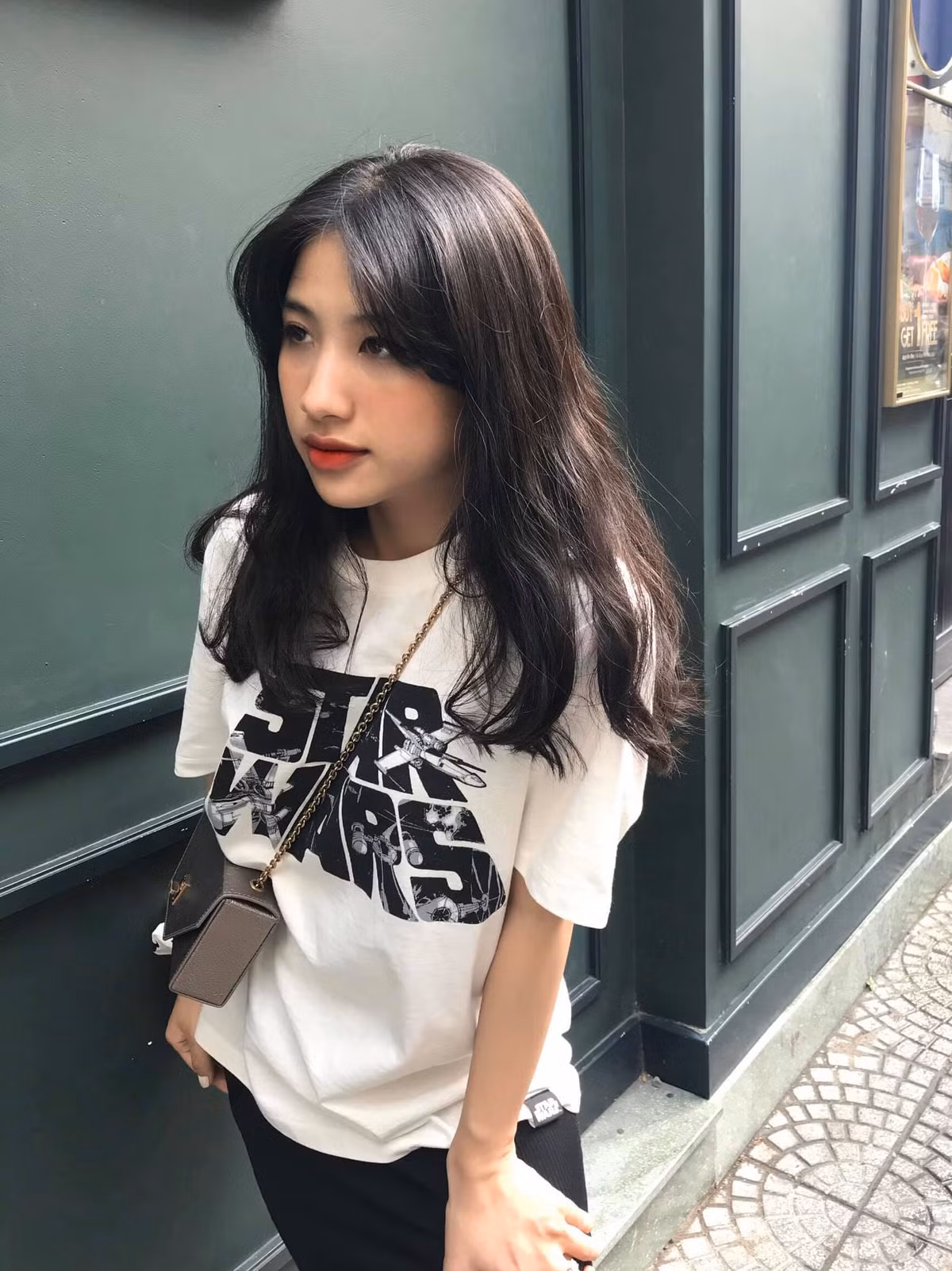 Quan điểm sống của Minh Thư là, tận hưởng cuộc sống theo cách của riêng mình và chấp nhận vượt qua những chông gai như một lẽ tự nhiên.