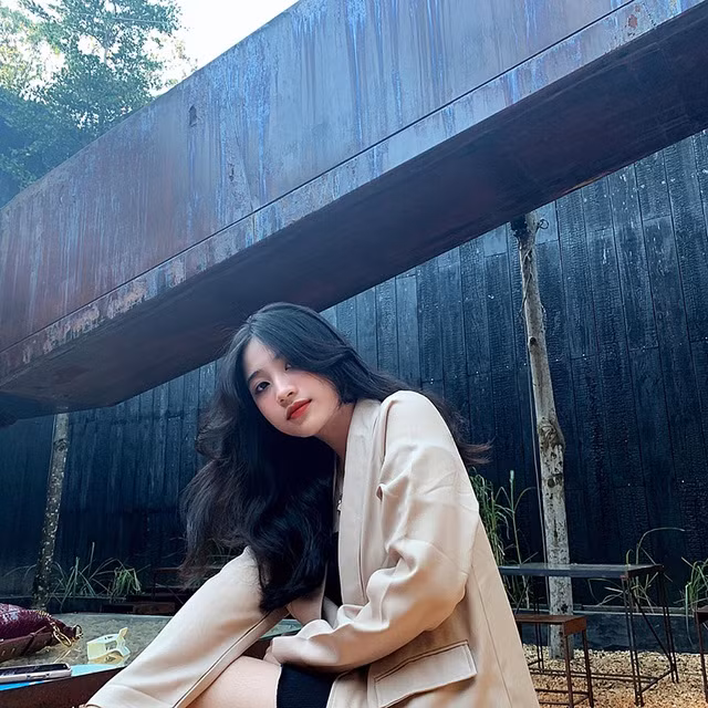 Sau khi được dân tình chú ý, Minh Thư cho biết việc bất ngờ được nhiều người quan tâm không ảnh hưởng quá nhiều đến cuộc sống.