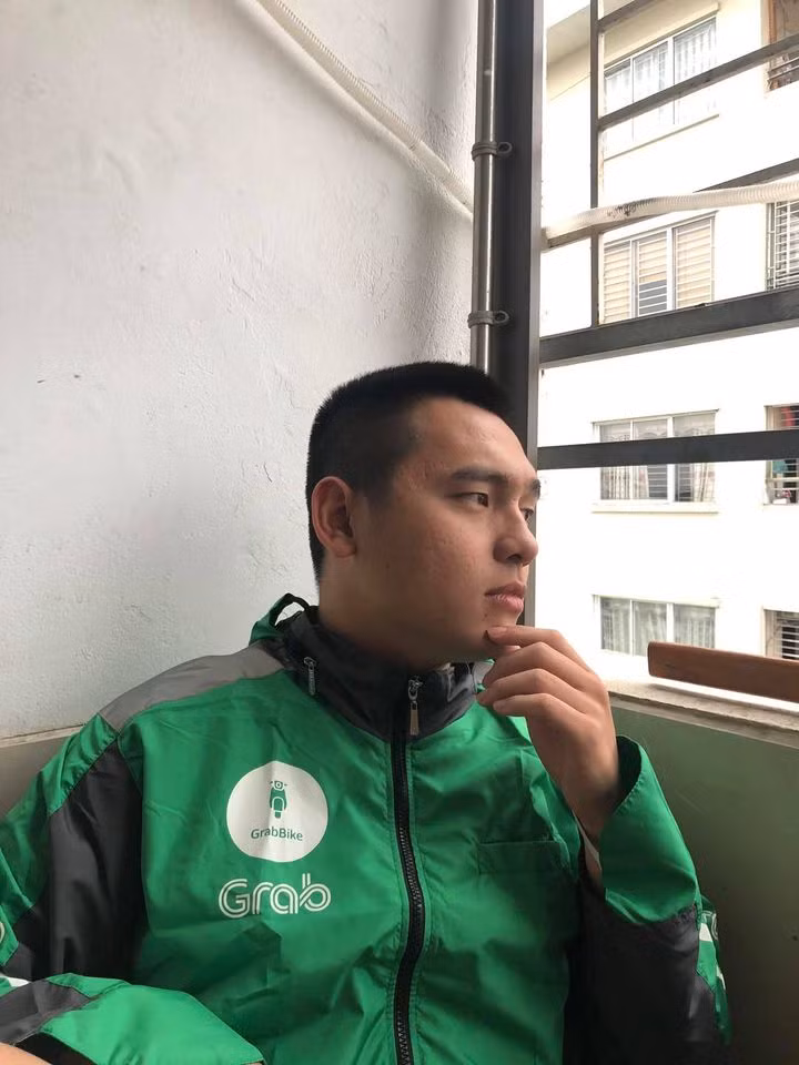 Nói về hoàn cảnh cho ra đời diễn đàn đang khiến CĐM điên đảo, Ngọc Quang chia sẻ: "Thật ra group này mình lập khi bản thân đã quá mệt mỏi với những việc nhà. Mình từng nghĩ rằng tại sao đàn ông lại phải làm việc nhà khi họ đã phải vất vả kiếm tiền, trang trải cuộc sống gia đình. Nhưng khi mình thành lập nhóm này, mình đã nhận ra rằng thực tế đàn ông thời buổi này khá mệt...