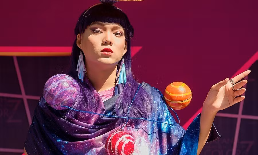 Từ lâu Phạm Thoại được cư dân mạng biết đến với phong cách thời trang khác biệt "có một không hai".