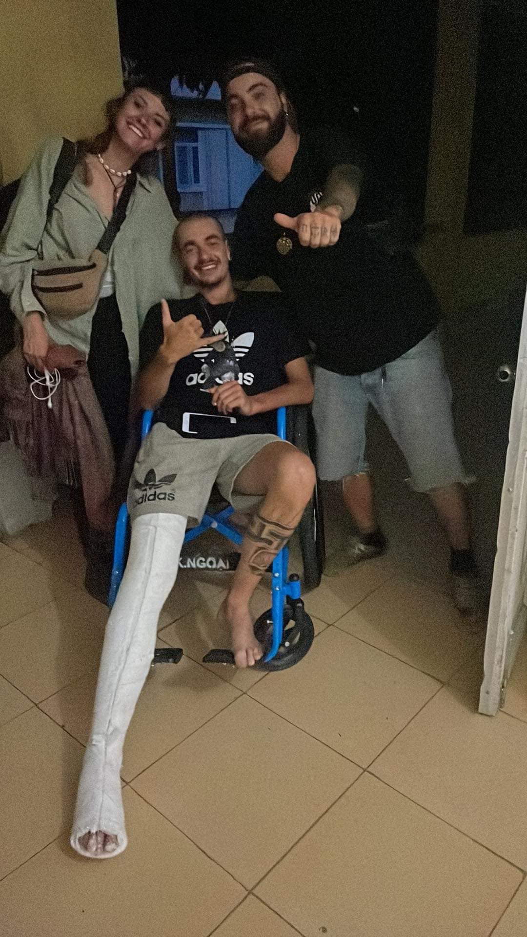 Bên cạnh đó, vợ chồng anh Bảo cũng rất chú trọng việc giáo dục con từ bé. Lúc nào anh cũng khuyến khích con giúp đỡ mọi người, sẻ chia với bạn bè xung quanh.