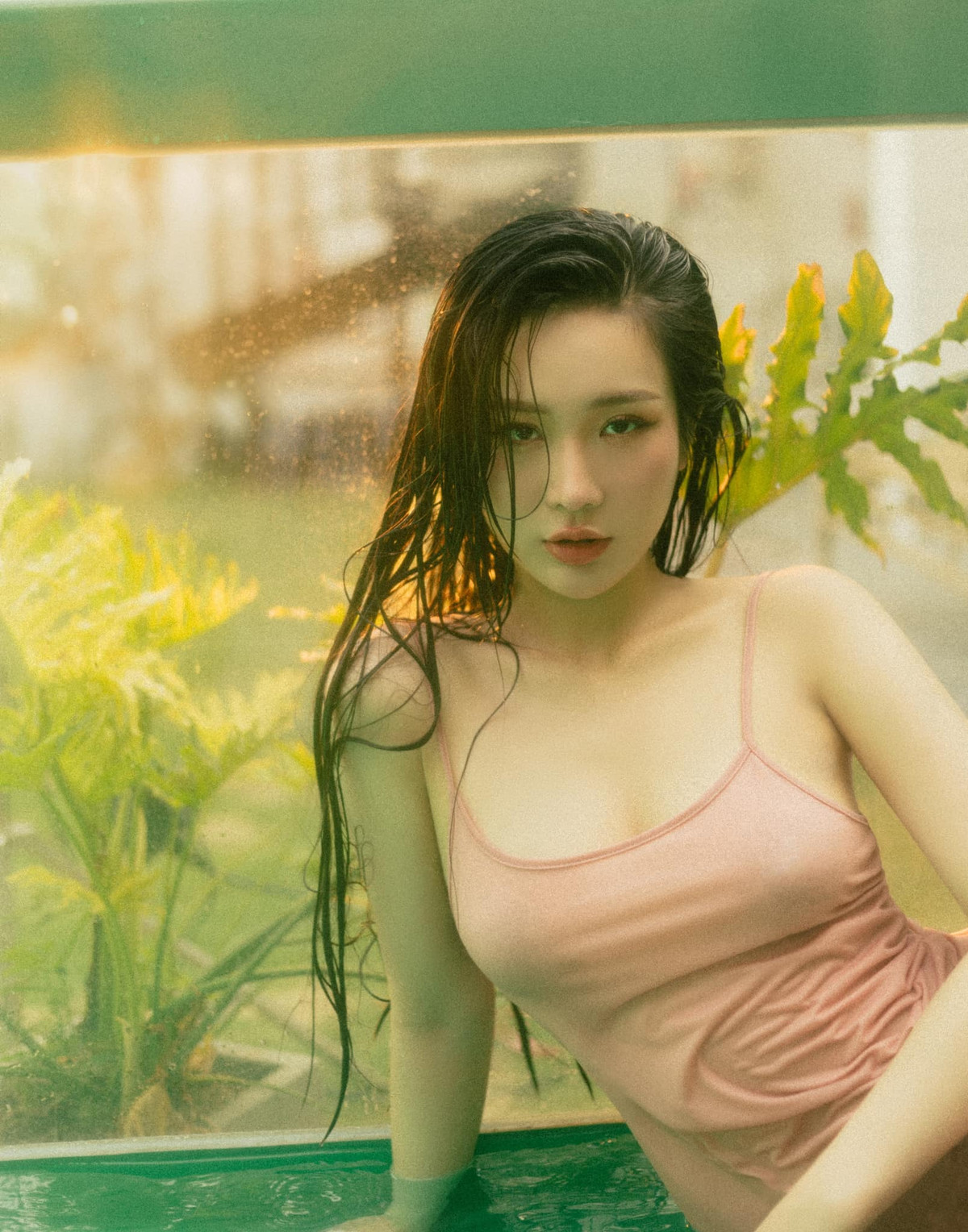 Kiểu mặc này cũng thường xuyên được hot gymer Nam Định ứng dụng trong các bộ ảnh thời trang.