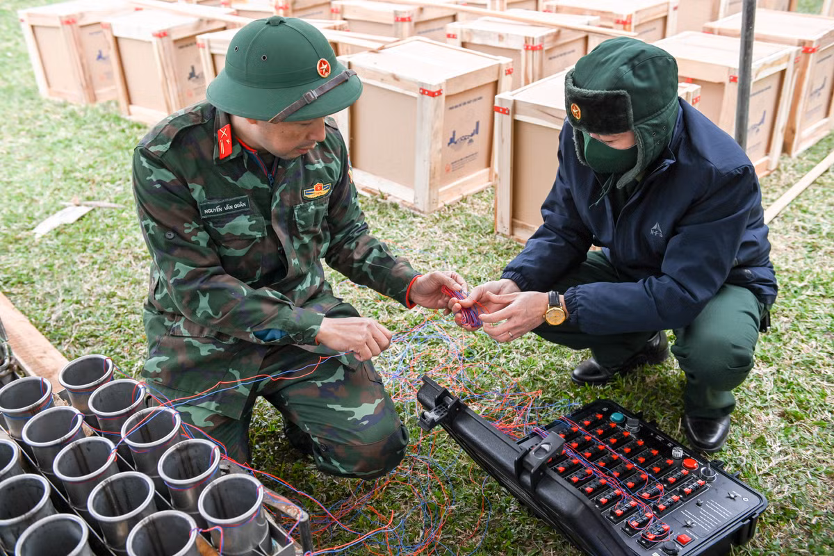 Kịch bản bắn pháo hoa đã hoàn tất chính xác đến từng giây.