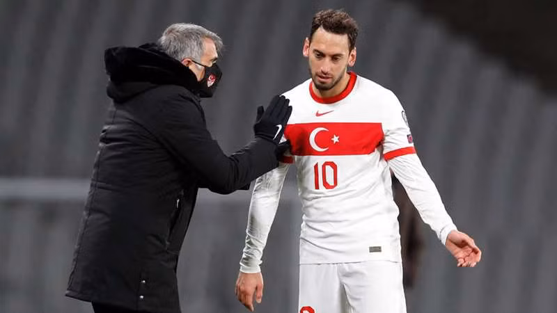 Khai mac EURO 2020 Italia - Tho Nhi Ky: Tim lai hao quang da mat-Hinh-4