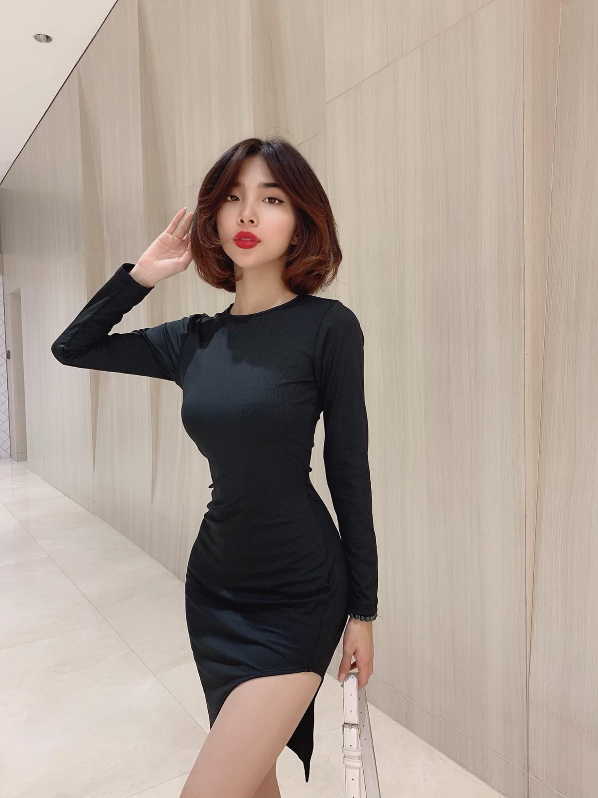 So với những người tập gym để đốt calo thừa thì Sme Mai khá bận rộn với công việc làm mẫu ảnh, đi lại nhiều nơi, hoặc sở thích nhảy mọi lúc mọi nơi...