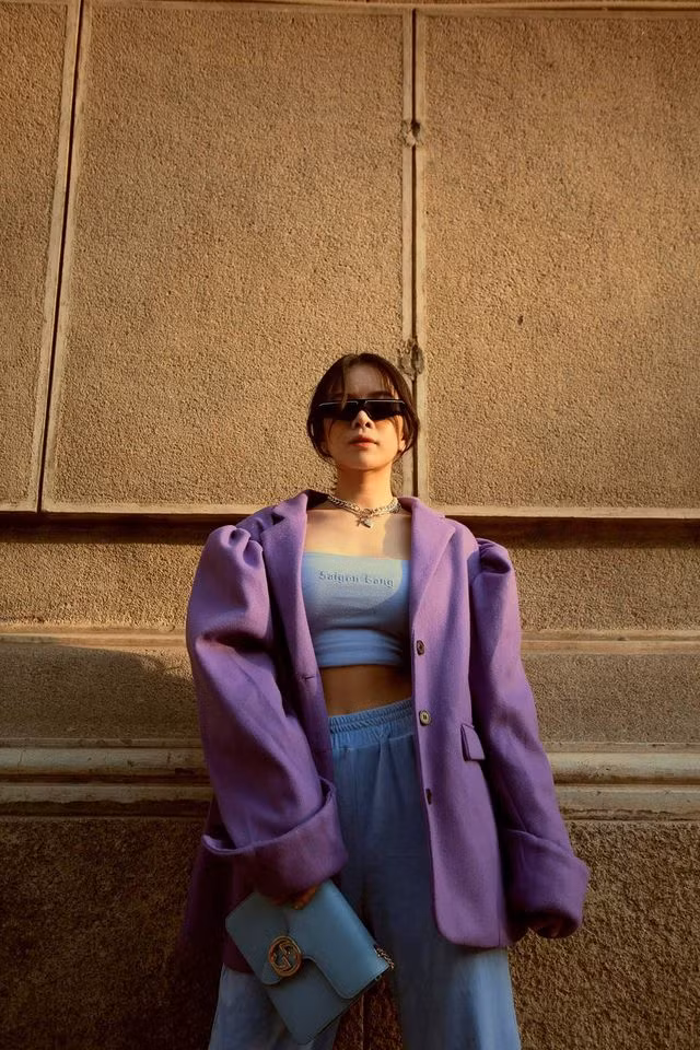 Sở hữu một gương mặt xinh đẹp, thân hình thon thả, quyến rũ đầy lôi cuốn nên mỗi lần biểu diễn trên sân khấu cùng âm nhạc sôi động, khó ai có thể rời mắt khỏi Mie.