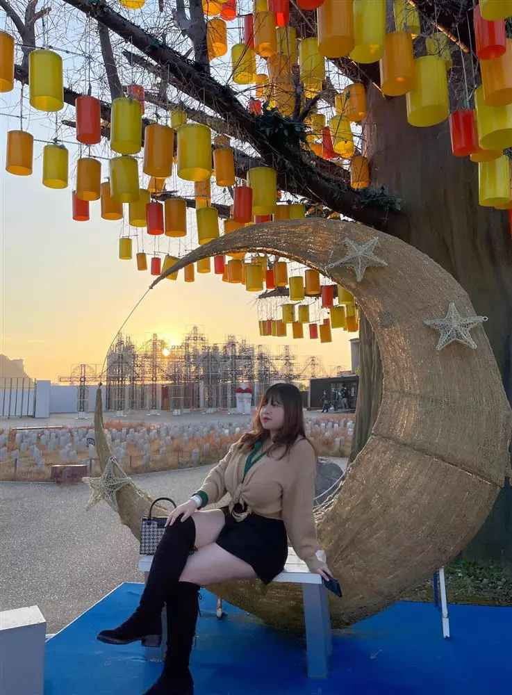 Theo hiện tượng mạng đến từ Hải Dương chia sẻ, cô quyết định về nước chỉ vì một câu nói từ bố mẹ. Theo đó, đấng sinh thành đã bày tỏ rất nhớ Thu Trang.