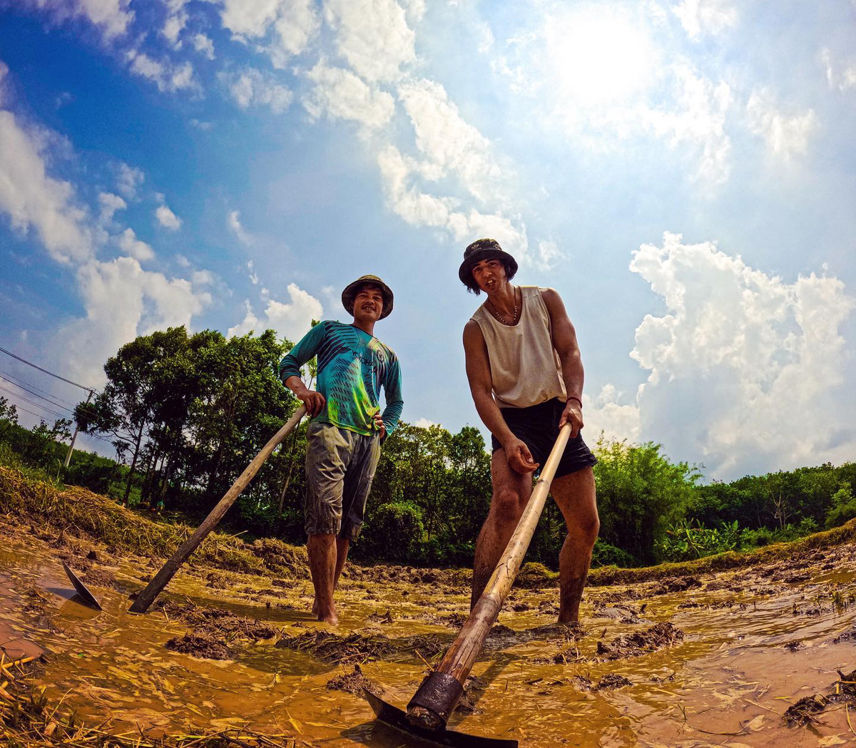 Bisko thường xuyên chia sẻ những trải nghiệm cuộc sống ở nhiều nơi tại Việt Nam. Được biết, anh chàng này đến Việt Nam từ năm 2022 và có một thời gian sinh sống tại Đà Nẵng.