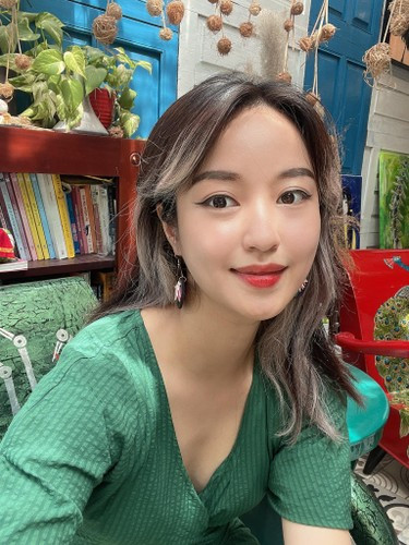 Sau cuộc hôn nhân đầu tan vỡ, Mi Vân đang có tổ ấm hạnh phúc bên người chồng thứ hai. Dù không còn hoạt động showbiz nhưng cựu hot girl Hà thành vẫn nhận được nhiều sự quan tâm, theo dõi