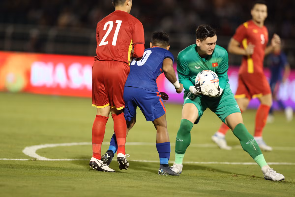 Thang Singapore 4 sao, doi tuyen Viet Nam mo man FIFA Day man nhan-Hinh-9