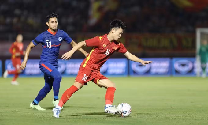 Thang Singapore 4 sao, doi tuyen Viet Nam mo man FIFA Day man nhan-Hinh-8