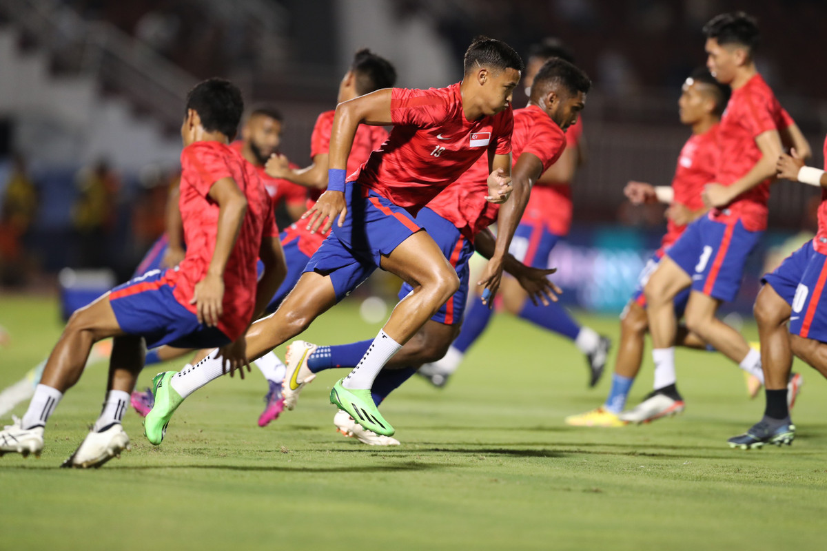 Thang Singapore 4 sao, doi tuyen Viet Nam mo man FIFA Day man nhan-Hinh-13