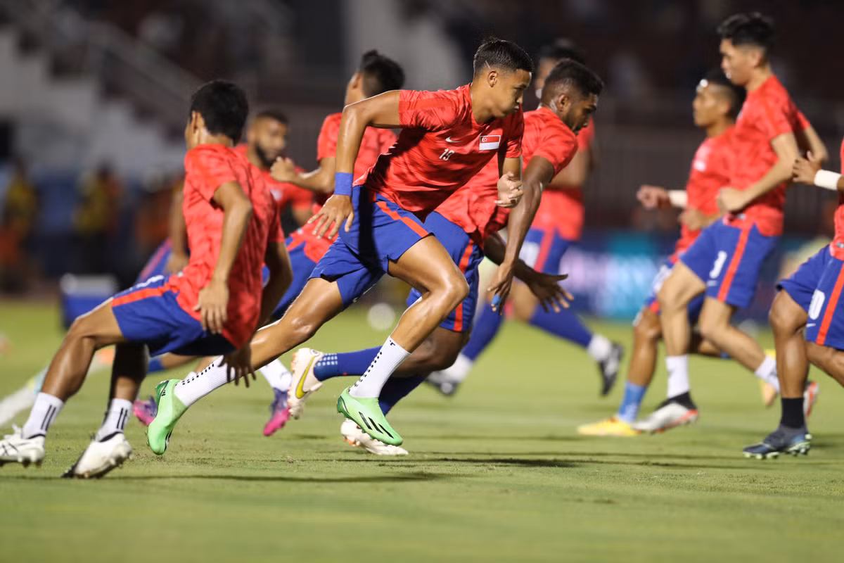 Thang Singapore 4 sao, doi tuyen Viet Nam mo man FIFA Day man nhan-Hinh-13