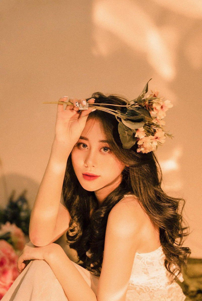 Chia sẻ về dự định trong tương lai, Bích Hằng cho hay, sau khi tốt nghiệp mong muốn được làm công việc đúng ngành nghề và vẫn giữ con đường nghệ thuật như một niềm đam mê song song.