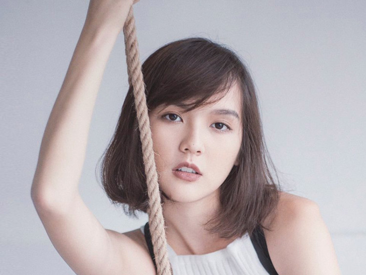 Trong khi ý kiến khác lại chê bai, cho rằng nhan sắc của Hải Tú hoàn toàn gây thất vọng, khác xa với những tấm hình đã được photoshop kỹ càng trên mạng xã hội.