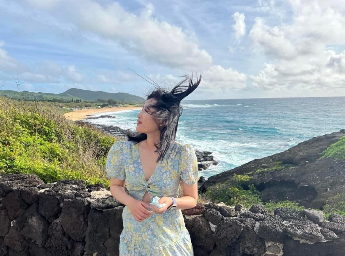 Câu chuyện của nhờ bạn chụp ảnh khi đi du lịch của cô gái trên sau khi đăng tải lên mạng xã hội đã lập tức thu về lượng like lớn.