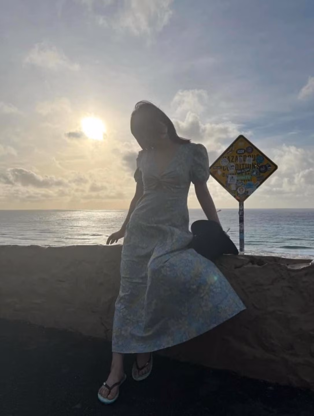 Cư dân mạng được trận cười nghiêng ngả vì quá thích thú với tạo hình dễ thương của cô gái này.