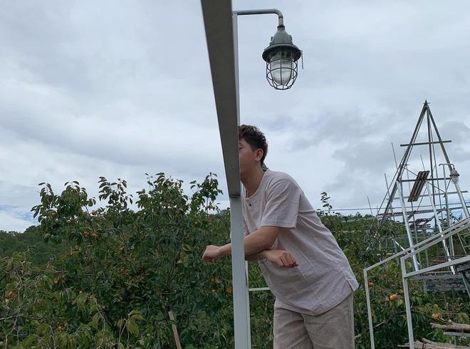 Trước đó, một chàng trai cũng từng phát điên với đứa bạn thân khi đi du lịch cùng và nhờ chụp ảnh.